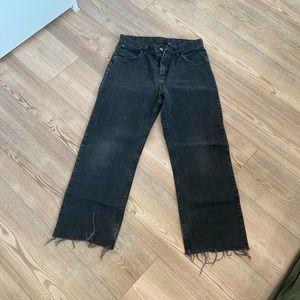 Wrangler cut at the ankle black jeans